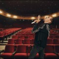 Željko Bebek – novi singl i spot „Voli me do neba“