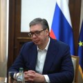Vučić se autorskim tekstom obratio građanima Crne Gore