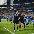 Britanska vlada traži od FIFA istragu: Sporni transparent Argentinaca izazvao političku lavinu