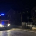 Požar u porodičnoj kući u Čačku: Gust dim kuljao iz odžaka, vatrogasci evakuisali dve osobe