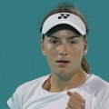 Teodora Kostović napredovala na VTA listi, Olga Danilović pala za čak 69 mesta