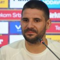 Mitrović iskren: "Verujem u Boga, sve ima svoj razlog...Da slavimo sa našim navijačima"