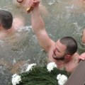 Plivanje za Časni krst u Zemunu: Prvo liturgija, a zatim litija ide do Dunava