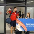 Jokić prvi izašao na aerodromu: Evo kako je reagovao kada je čuo skandiranje "MVP, MVP"