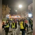 U Novom Sadu blokada RTV: Mirna situacija, studenti rekli policiji da ne žele da uđu u zgradu, već da stanu ispred ulaza