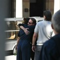 Sahrana oca Gordana Kičića: Glumac skrhan bolom prima saučešće: Bane Trifunović i Dubravka Mijatović ga čvrsto grle (foto)…