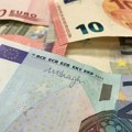 Srednji kurs dinara za evro 117,1685, za dolar 100,7295