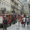 Požar u restoranu u Knez Mihailovoj ulici, više vozila vatrogasaca na terenu