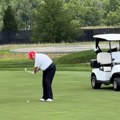 "To se zove talenat, ja ga imam, oni ga nemaju" Tramp se pohvalio da je osvojio turnir u golfu: "Pobedio sam" (video)