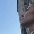 Dragana prespavala u porti manastira, oglasila se rano jutros iz velike svetinje: Glumica našla svoj mir