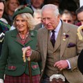 Kralj Čarls: Princ Hari i supruga Megan nastaviće da budu neaktivni članovi kraljevske porodice