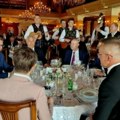"Pevaju srpske i mađarske pesme podjednako dobro" Prijatno druženje nakon važnih razgovora srpskog i mađarskog državnog…
