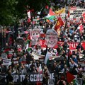 Desetine hiljada ljudi na protestu protiv rata u Gazi u Londonu (foto)