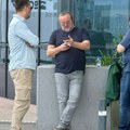 (Video) Željko Šašić šokirao izgledom: Prolaznici gledali u noge pevaču i to sve zbog obuće koju je nosio