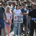 Studenti i građani i danas u tišini odali poštu žrtvama nesreće na Železničkoj stanici u Novom Sadu