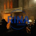 U sinoćnim neredima u Srbiji povređeno 6 policajaca, privedeno 56 ljudi tokom neprijavljenih protesta (FOTO)(VIDEO)