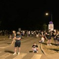VIDEO Protesti širom Srbije: Večeras okupljanje u Inđiji, Beogradu Nišu, Leskovcu, Kruševcu ...