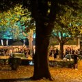 Nestvarne slike! Ovo dugo nije viđeno u Beogradu! Velika gužva pred meč sa Engleskom: Pogledajte korteo navijača Srbije