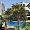 Мирко продаје пилиће на пијаци и има вилу од 700.000€: Шта се крије иза зидина куће у Сурчину? (Видео)