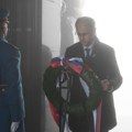 Macut položio venac na Spomenik neznanom junaku na Avali
