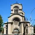 "Lemaju se, diluju... Al' pored crkve tri prsta bajo moj!": Srbi se masovno krste u autobusu ili kolima kada prođu pored…