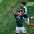 Dao gol na Mundijalu i plakao sa celom nacijom: Raul Himenez pokazao na nebo, zna se i zbog koga