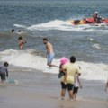 Ajkula ugrizla plivača na plaži u Njujorku