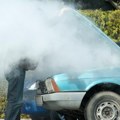 RHMZ upalio crveni alarm! Asfalt se bukvalno lepi za točkove, motori prokuvavaju, a ova greška vozača može biti kobna
