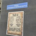 U Obrenovićevoj ulici u Nišu, jutros su osvanule nalepnice i plakati podrške smenjenom načelniku Odeljenja beogradske…