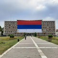 Komentari Kragujevčana o zastavi na zgradi Gradske uprave – A gde je grb?
