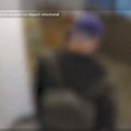 (Uznemirujuće): Muškarac polio benzinom rođaku (54) u zgradi pa zapalio (video)