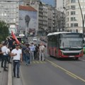 Blokada žute trake na Brankovom mostu: „Dva radnika unutrašnje kontrole GSP slikaju sve nas na protestu“