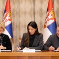 Zaposleni u elektrodistribuciji Srbije dobili povećanje plata za osam posto Ministarka privrede Mesarović: Potpisali smo novi…