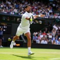 Đoković - De Minor: Greška, za greškom! Novak ne može da se sastavi, uslovi za igru mu prave ogromne probleme