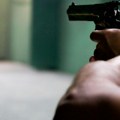 Zapucao na TINEJDžERE zbog crtanja zvezdinih grafita Incident u Beogradu, policija traga za napadačem