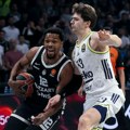 Partizan - fenerbahče: Crno-beli ubedljivo gube, gosti dominiraju u Areni! Poluvreme!