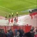 Delije se umalo sukobile sa Torcidom! Potpuni haos na Marakani: Letele stolice, žandarmerija morala da interveniše!
