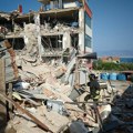Eksplozija srušila celu zgradu, ljudi zatrpani u ruševinama: Traže se nestali, više osoba u kritičnom stanju (foto)