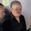Bivši muž Dragane Mirković na Filmskom festivalu Iz beogradske kafane pravo na jug Srbije: Sav u crnom, društvo mu prave…