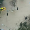(Video) "Ne izlazite iz kuća, nađite sklonište" Strahovito nevreme okovalo grad, ima mrtvih, automobili zarobljeni u bujicama…