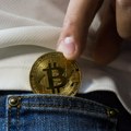 Cijene nafte tonu, bitcoin blizu 100.000 dolara