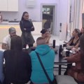 "Odvratna si, deset operacija ti nije pomoglo" Aneli na meti užasnih uvreda, Sandra ne štedi reči