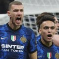 Zvanično - Džeko se vratio u Seriju A