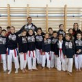 Javni karate trening na trgu