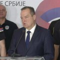 Dačić: Policija i sinoć brutalno napadnuta – pirotehnikom, kamenjem, topovskim udarima