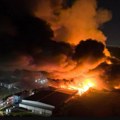 Serija eksplozija u Buenos ajresu: Izgorelo pet fabrika, povređene najmanje 22 osobe (video)