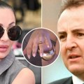 Ceca pokazala skupoceni prsten kojim ju je Arkan verio: Ne skida ga ni 26 godina nakon njegove smrti