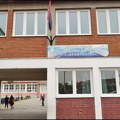 Roditelji kraljevačkih osmaka ogorčeni, decu većinski ne puštaju danas u školu