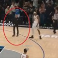 VIDEO Besna reakcija trenera Denvera nakon blamaže Jokića i saigrača: Kamere snimile kada je izgubio živce i uleteo na teren…