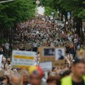 Protest u Pragu: Građani brane medije od političara